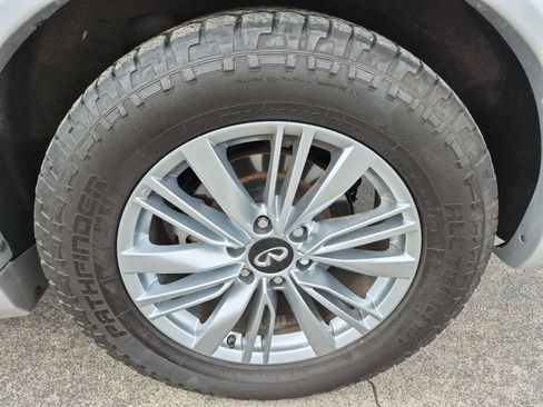 Used 2019 INFINITI QX80 Luxe w/ All-Season Package RWD image 12