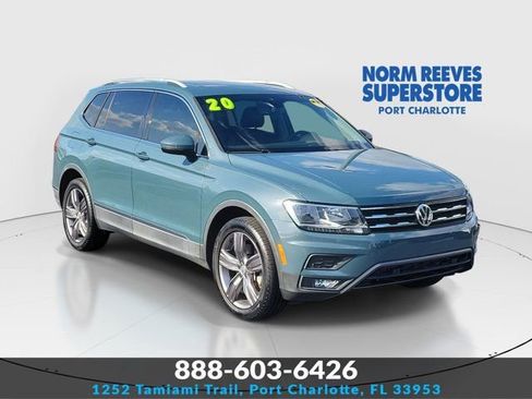 Used 2020 Volkswagen Tiguan SE image 1