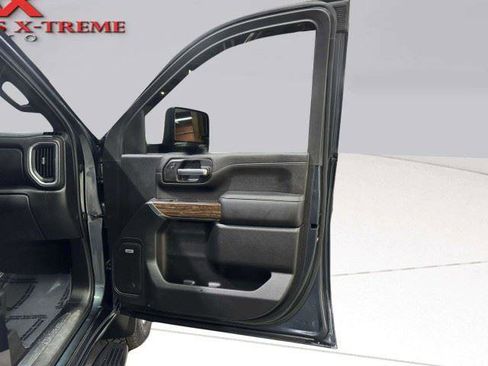 Used 2020 Chevrolet Silverado 2500 High Country w/ Technology Package AWD/4WD image 38