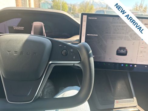 Used 2022 Tesla Model X image 22