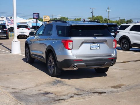 Certified 2024 Ford Explorer XLT w/ Equipment Group 202A AWD/4WD image 5