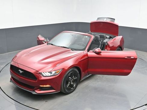 Used 2017 Ford Mustang Convertible RWD image 48