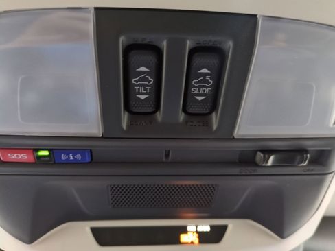 Certified 2025 Subaru Crosstrek 2.5i Premium AWD/4WD image 24