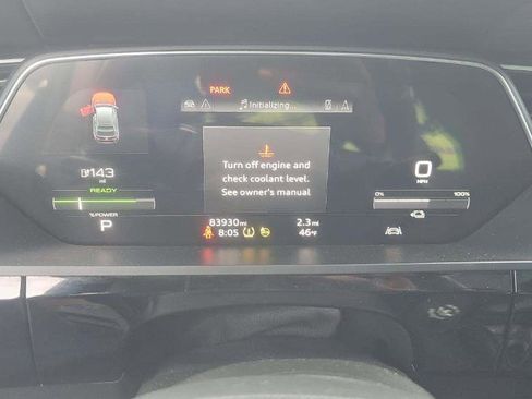 Used 2022 Audi e-tron Premium image 8