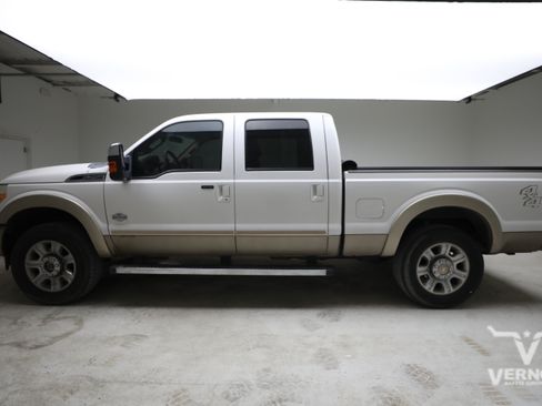 Used 2012 Ford F250 King Ranch w/ King Ranch w/Chrome Pkg AWD/4WD image 2