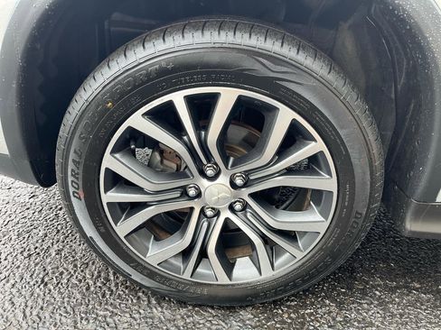 Used 2018 Mitsubishi Outlander Sport ES image 14