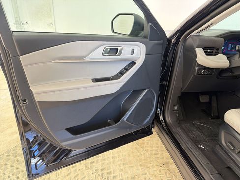 New 2026 Ford Explorer Active image 19