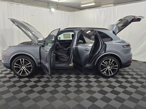 New 2026 Porsche Cayenne AWD/4WD image 13