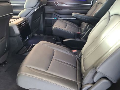 New 2026 Jeep Grand Wagoneer Summit w/ Premium Group III image 30