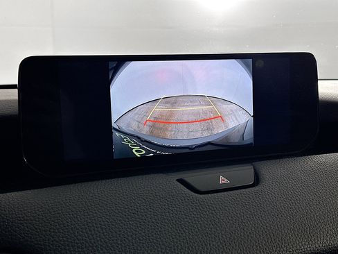 Used 2024 MAZDA CX-90 3.3 Turbo w/ Preferred Plus image 22