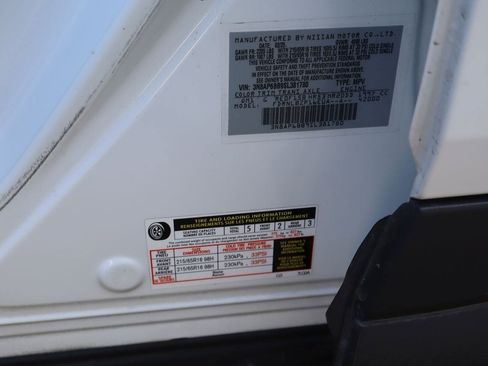 Used 2025 Nissan Kicks S AWD/4WD image 27