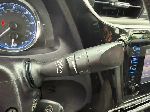 Used 2019 Toyota Corolla LE FWD image 21