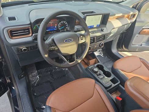 Used 2023 Ford Maverick Lariat w/ Lariat Luxury Package image 18