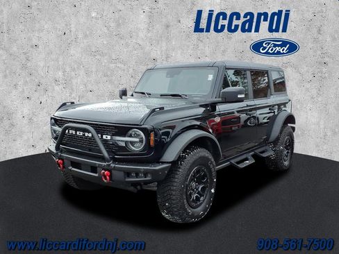 Used 2023 Ford Bronco Wildtrak image 3