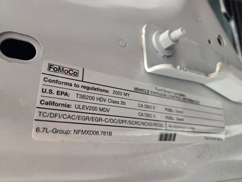 Used 2022 Ford F250 Lariat w/ Chrome Package image 96