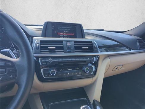 Used 2018 BMW 330i Sedan RWD image 13