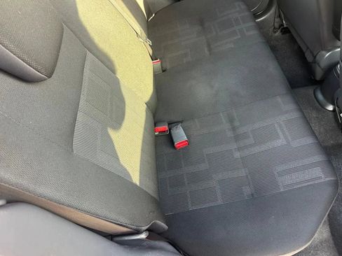 Used 2010 Suzuki SX4 Hatchback FWD image 22
