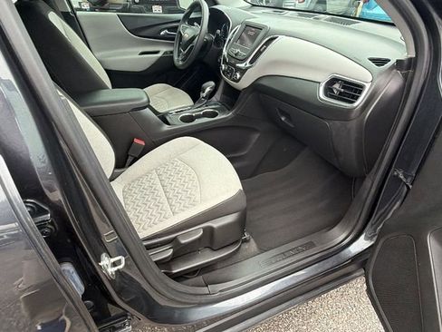 Certified 2022 Chevrolet Equinox LS w/ LS Convenience Package image 16