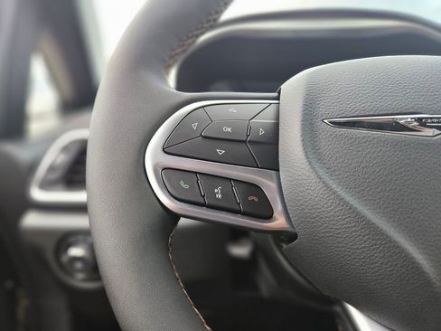 New 2026 Chrysler Pacifica Pinnacle image 26