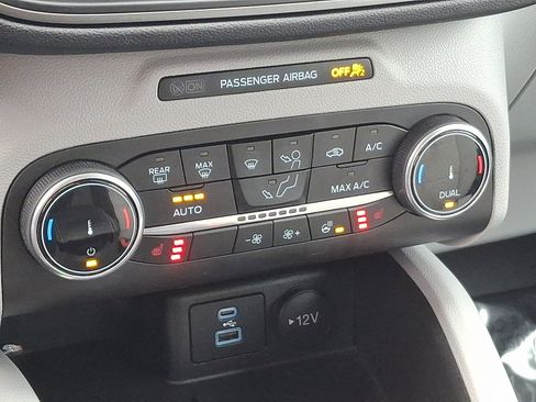 Used 2023 Ford Escape Active w/ Cold Weather Package image 15