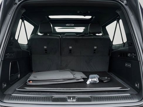 New 2026 Jeep Grand Wagoneer L Limited AWD/4WD image 7
