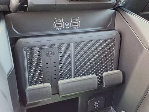 New 2026 RAM 1500 Laramie AWD/4WD image 11
