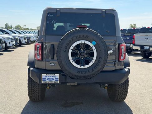 New 2026 Ford Bronco Outer Banks w/ Sasquatch Package AWD/4WD image 5