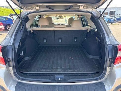 Used 2018 Subaru Outback 2.5i Limited AWD/4WD image 17
