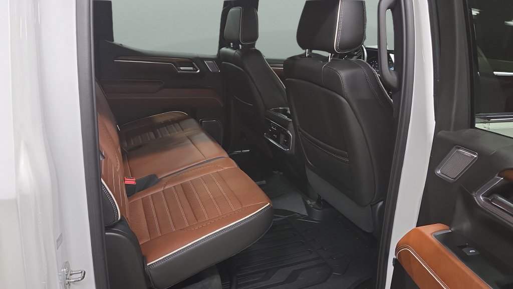 Used 2023 GMC Sierra 1500 Denali Ultimate AWD/4WD image 27