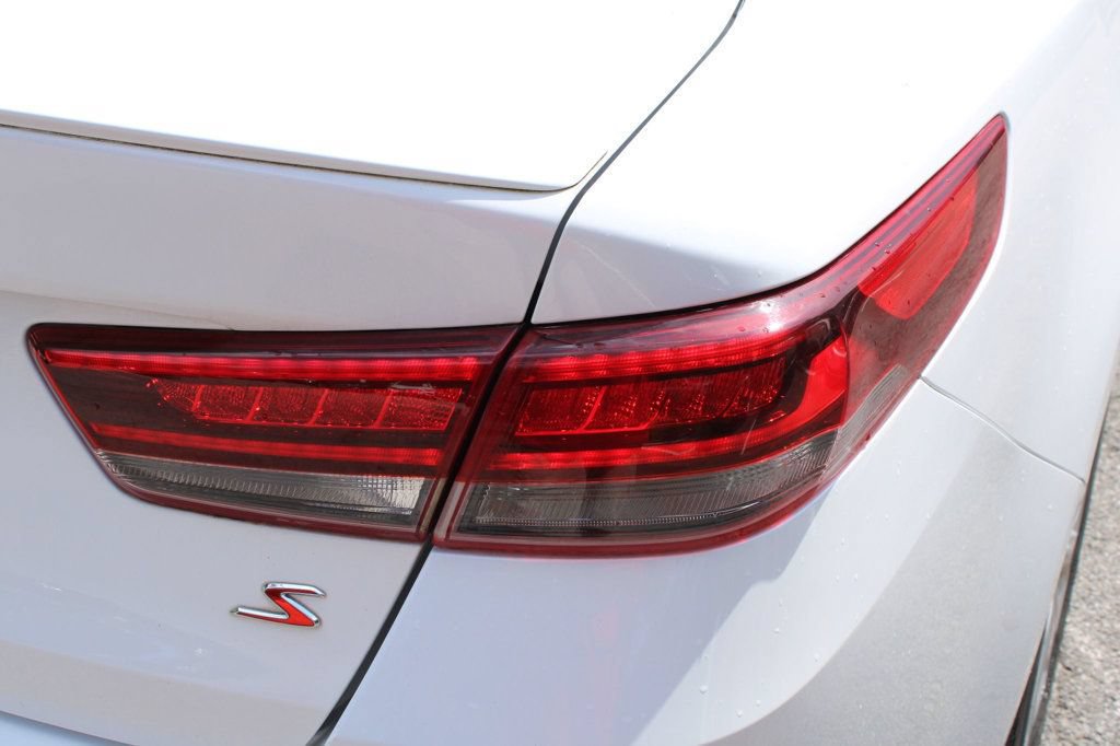 Used 2018 Kia Optima S FWD image 11