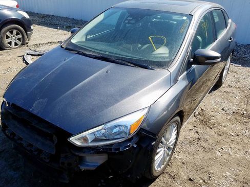 Used 2018 Ford Focus Titanium w/ Titanium Technology Package FWD image 52