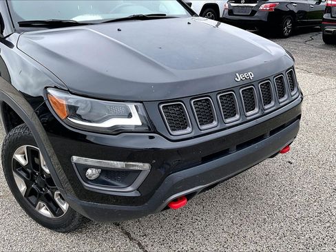 Used 2018 Jeep Compass Trailhawk w/ Leather Interior Group AWD/4WD image 3