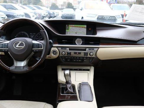 Used 2018 Lexus ES 350 image 24