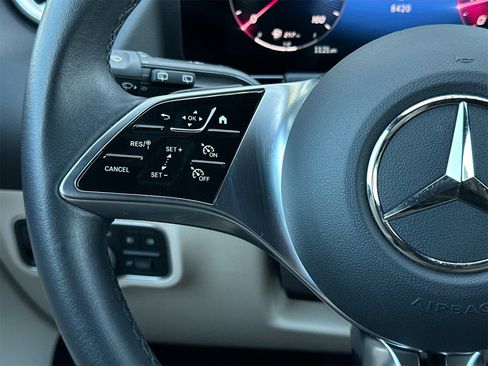 Certified 2025 Mercedes-Benz GLA 250 image 28