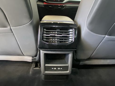 Certified 2023 Volkswagen ID.4 Pro AWD/4WD image 46