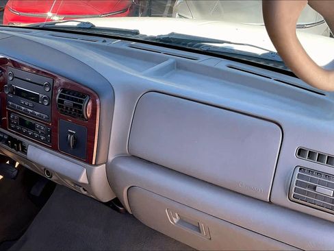 Used 2006 Ford F350 Lariat image 17