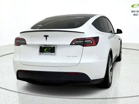 Used 2020 Tesla Model Y Long Range AWD/4WD image 8