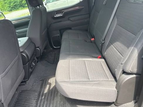 Used 2023 Chevrolet Silverado 1500 LT AWD/4WD image 10