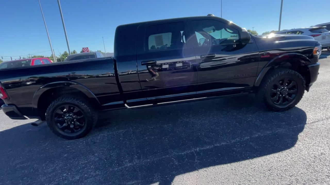 Used 2022 RAM 3500 Limited AWD/4WD image 2