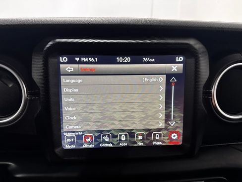 Used 2022 Jeep Wrangler Unlimited Sahara w/ Dual Top Group AWD/4WD image 40