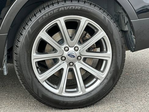 Used 2017 Ford Explorer Limited FWD image 32