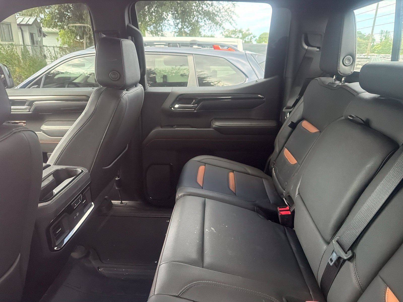Certified 2024 GMC Sierra 1500 AT4 w/ Technology Package AWD/4WD image 5