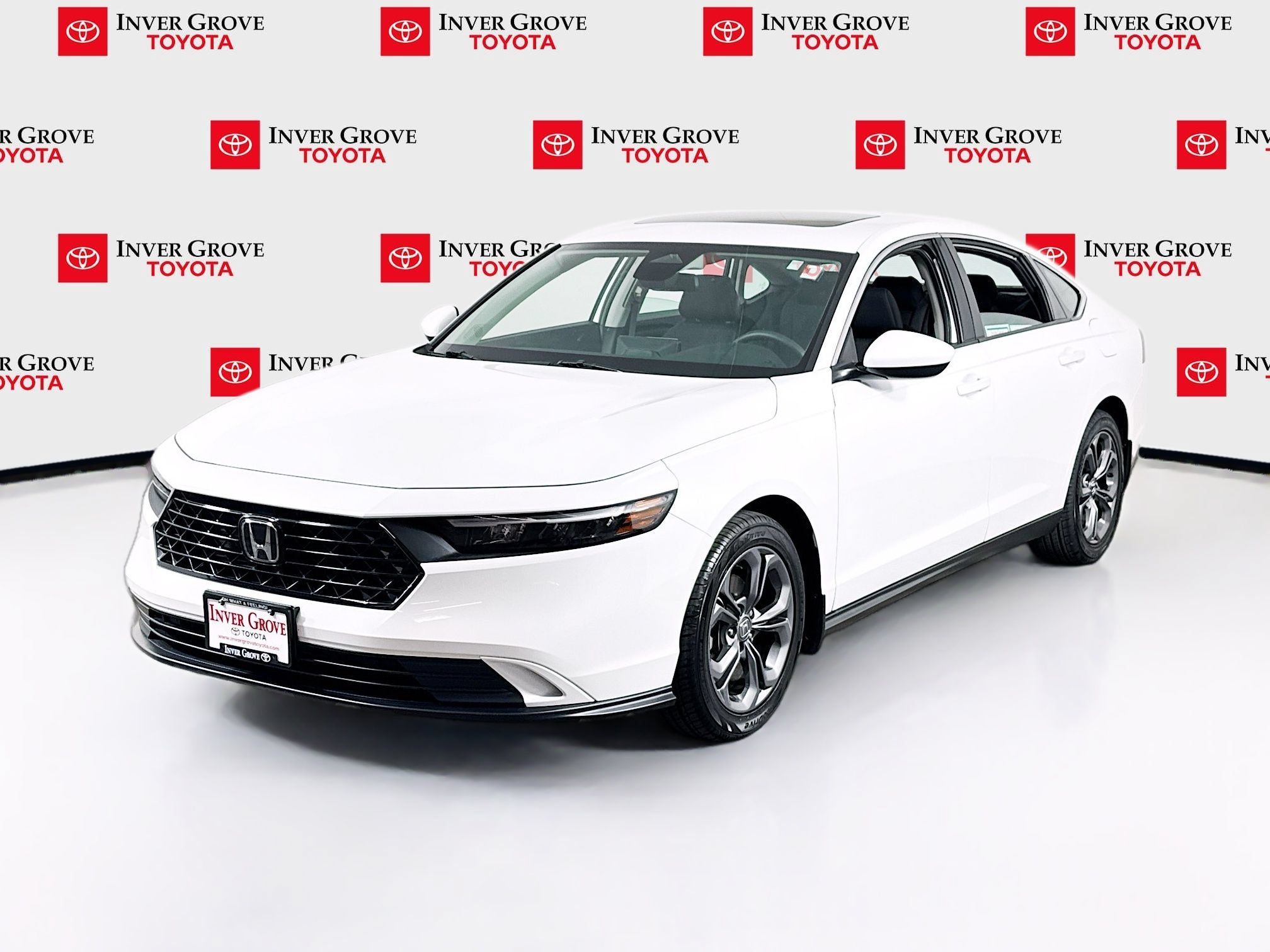 Used 2023 Honda Accord EX image 1