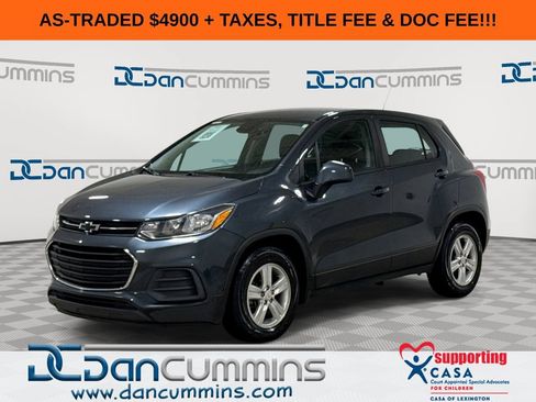 Used 2021 Chevrolet Trax LS FWD image 1