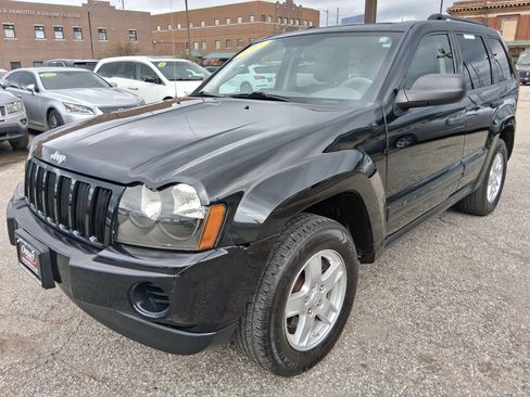 Used 2005 Jeep Grand Cherokee Laredo w/ Trailer Tow Group image 2