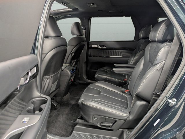 Used 2025 Hyundai Palisade Calligraphy FWD image 28