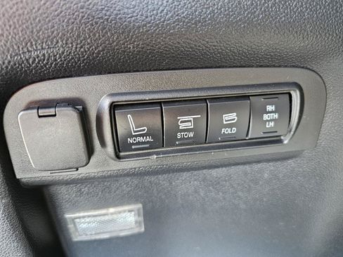Used 2016 Ford Explorer Limited w/ Equipment Group 301A AWD/4WD image 27