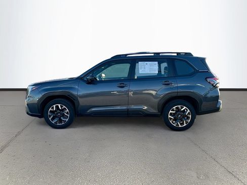 Certified 2025 Subaru Forester AWD/4WD image 4