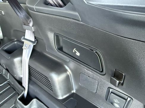 Used 2025 Mitsubishi Outlander SEL Plug-In Hybrid AWD/4WD image 50