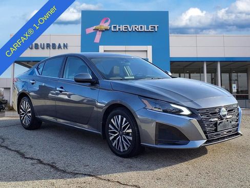 Used 2023 Nissan Altima 2.5 SV image 3
